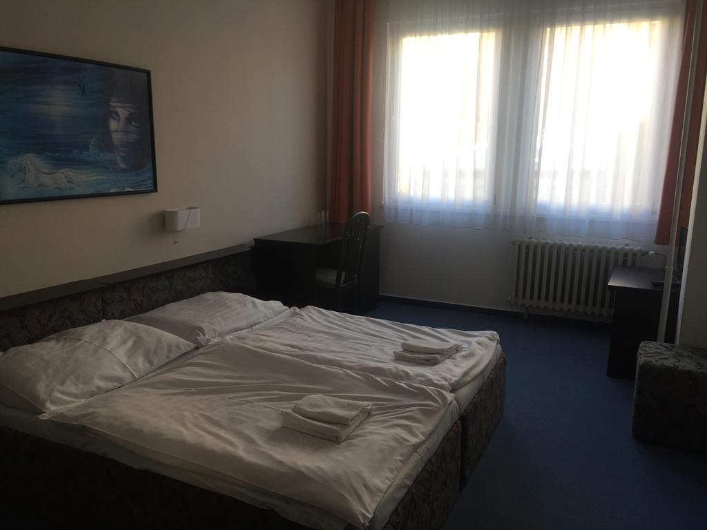 Hotel U Tri Lvu Ceske Budejovice Eksteriør billede